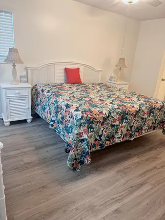 $159,900 | 2950 Southeast Ocean Boulevard, Unit 8, Stuart, FL 34996