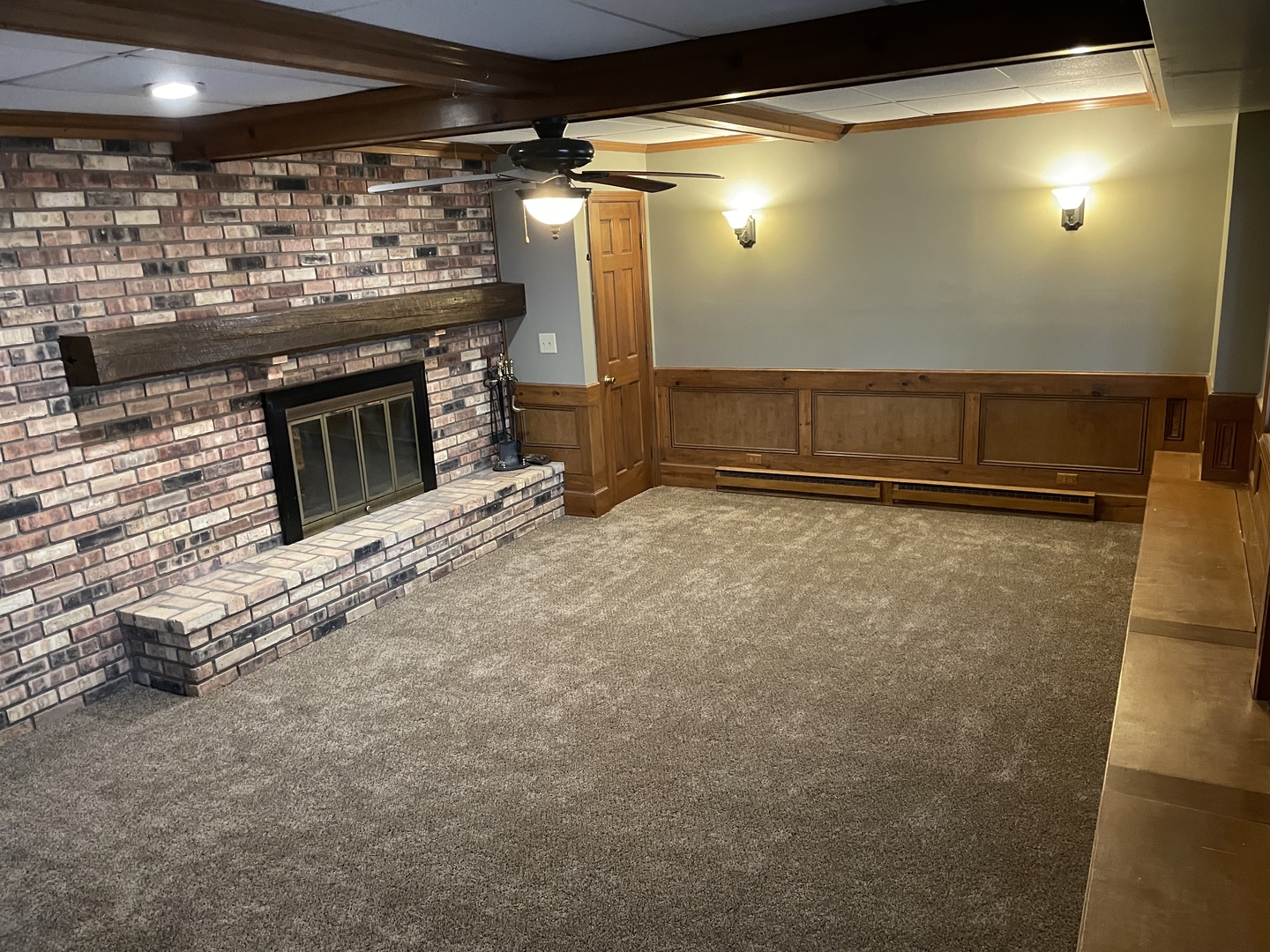 5650 West Bluff Road Morris, IL 60450 - Photo 40 of 53 a view of an empty room with wooden floor