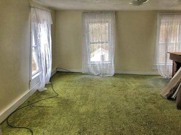 9 Boston Road Sutton, MA 01590 - Photo 25 of 34