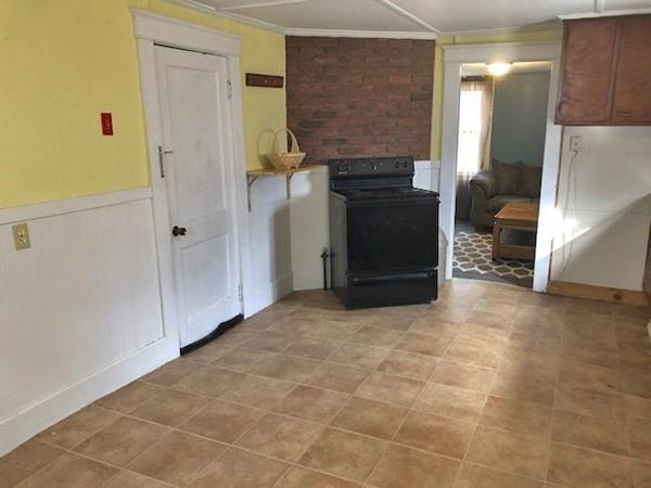 9 Boston Road Sutton, MA 01590 - Photo 10 of 34