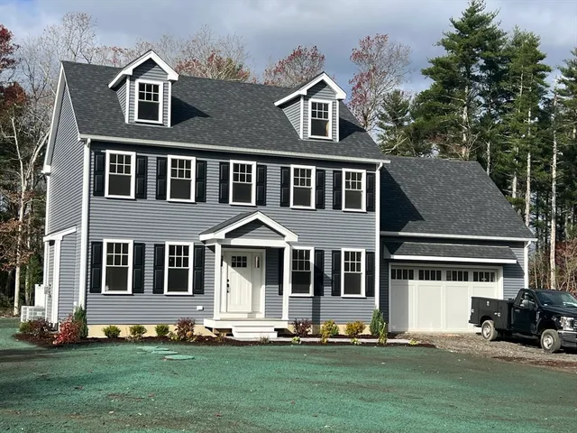 $825,000 | 1754 Central Street, East Bridgewater, MA 02333