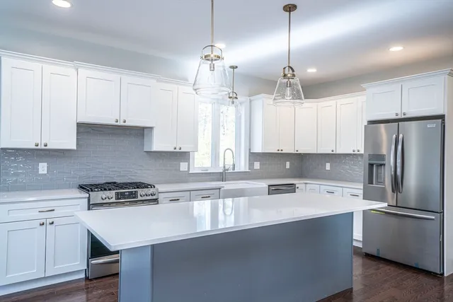 $825,000 | 1754 Central Street, East Bridgewater, MA 02333