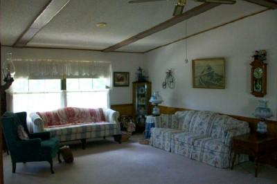 147 Cedar Park Road Centerville, TN 37033 - Photo 9 of 13 Living room