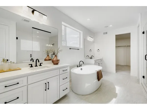$975,000 | 3142 Westcliff Drive, Loveland, CO 80538