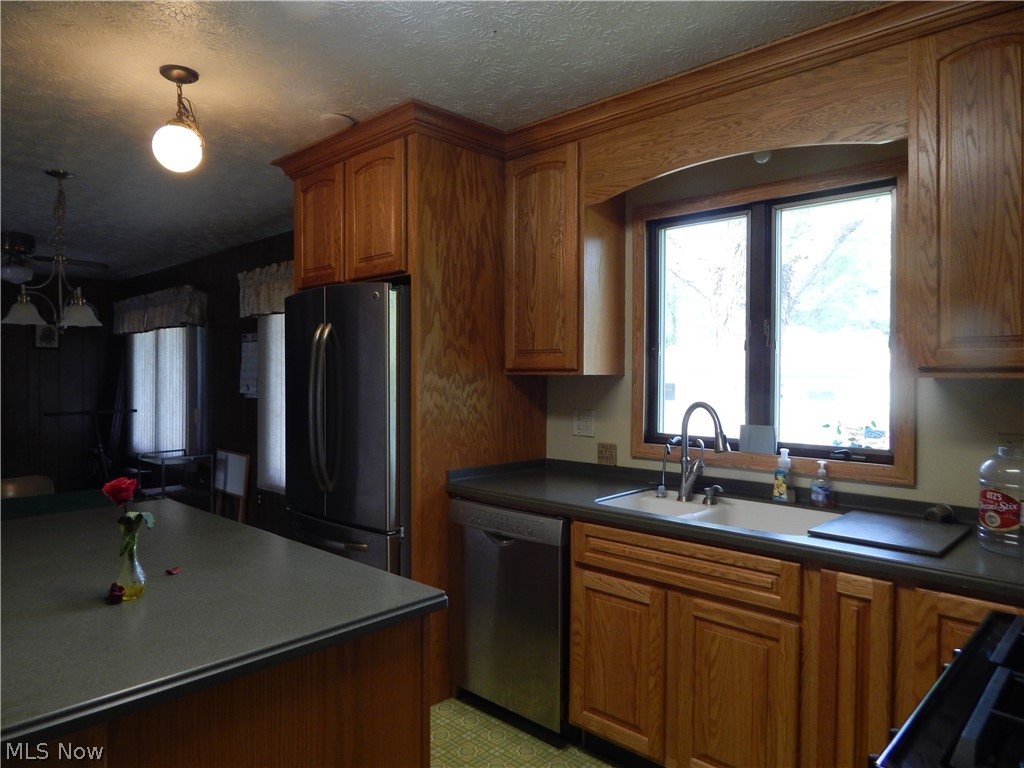 1410 Carson Salt Springs Road Lordstown, OH 44481 - Photo 3 of 8