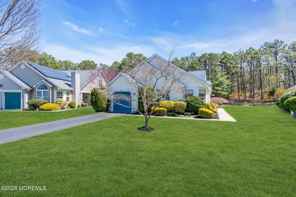 $429,000 | 2621 Meadow Lake Drive, Toms River, NJ 08755
