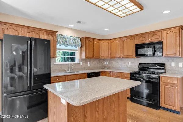 $429,000 | 2621 Meadow Lake Drive, Toms River, NJ 08755