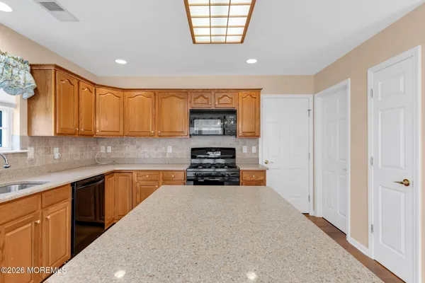 $429,000 | 2621 Meadow Lake Drive, Toms River, NJ 08755
