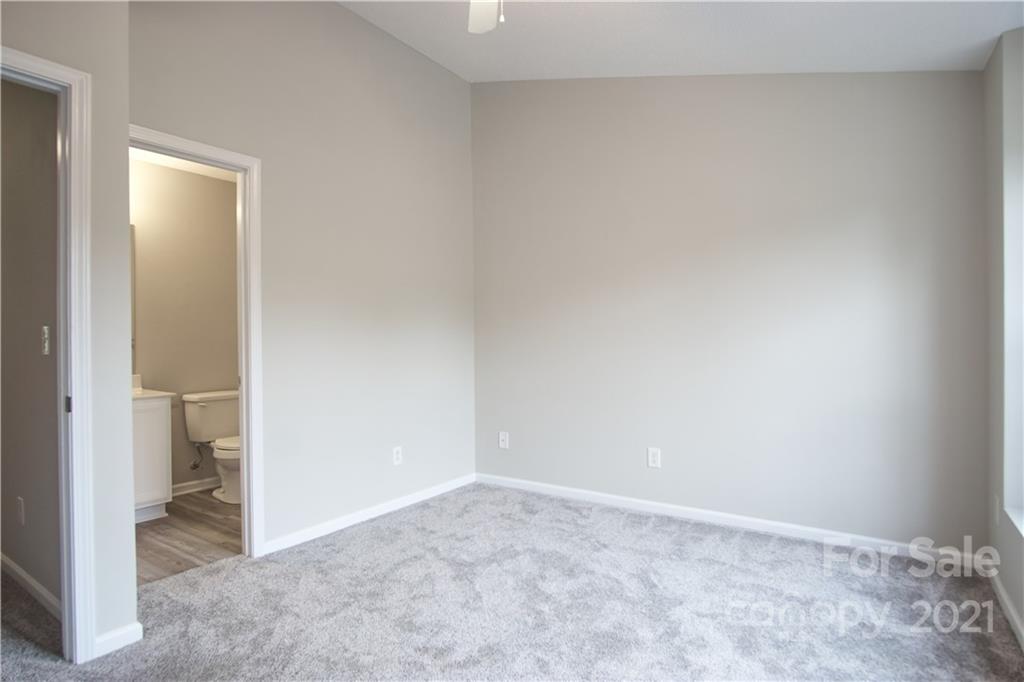 3235 Blythe Ridge Court Charlotte, NC 28213 - Photo 7 of 14 a view of a hallway with a room