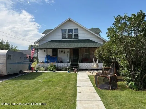 $464,000 | 208 East Montana Street, Sheridan, WY 82801