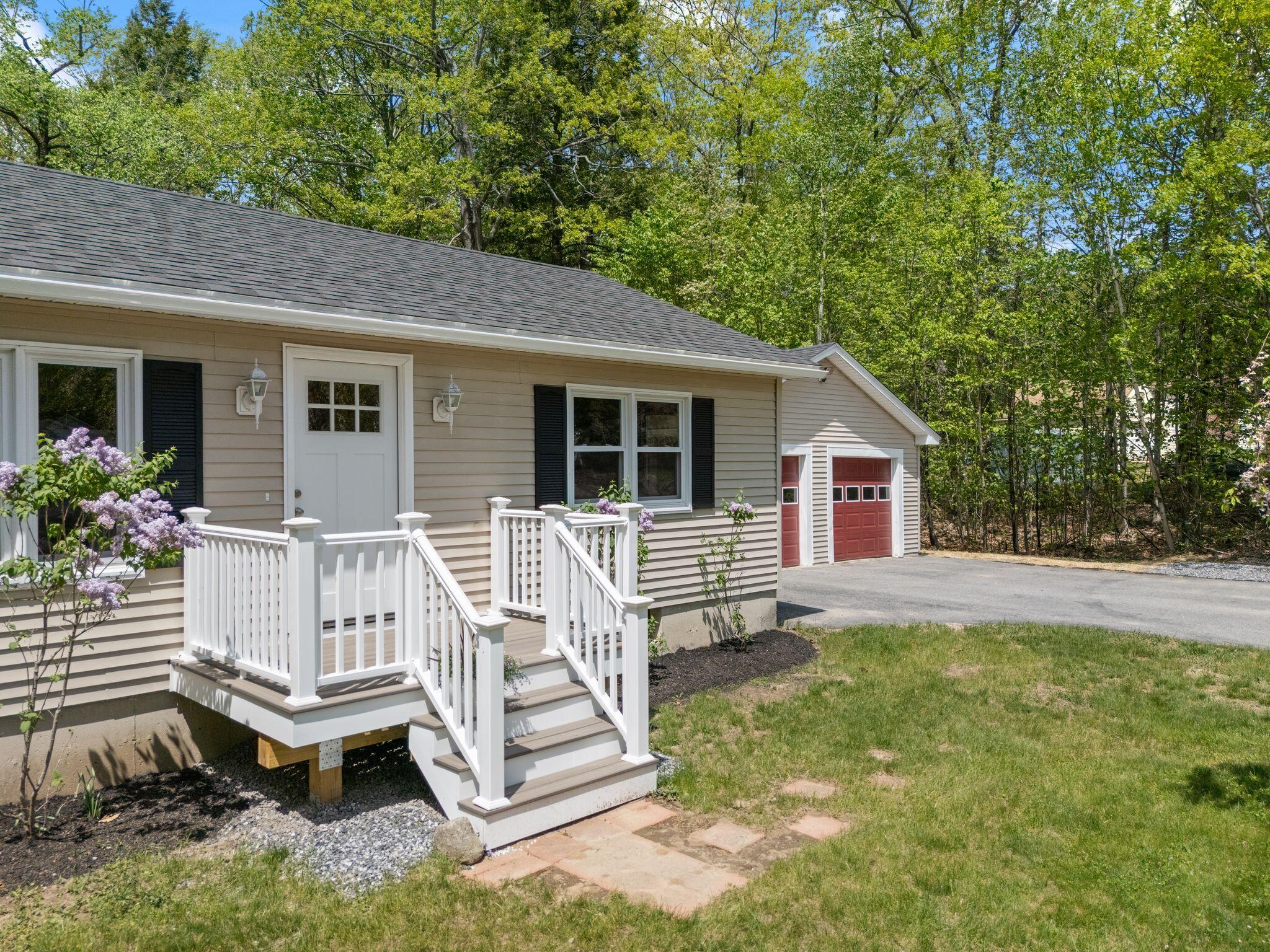 37 Pilgrim Road Standish, ME 04084 - Photo 4 of 25