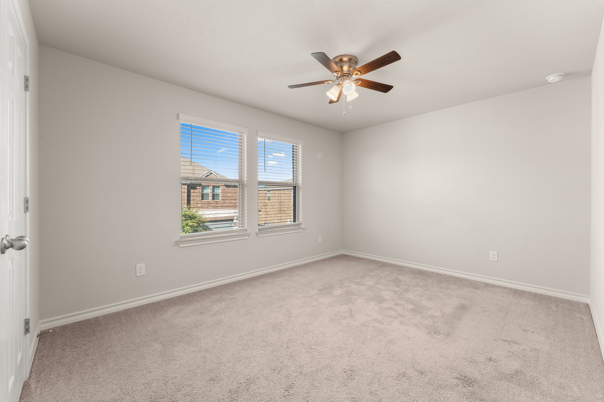 740 Aliso Trail Leander, TX 78641 - Photo 25 of 35 Neutral finishes provide a clean backdrop for any style of décor.