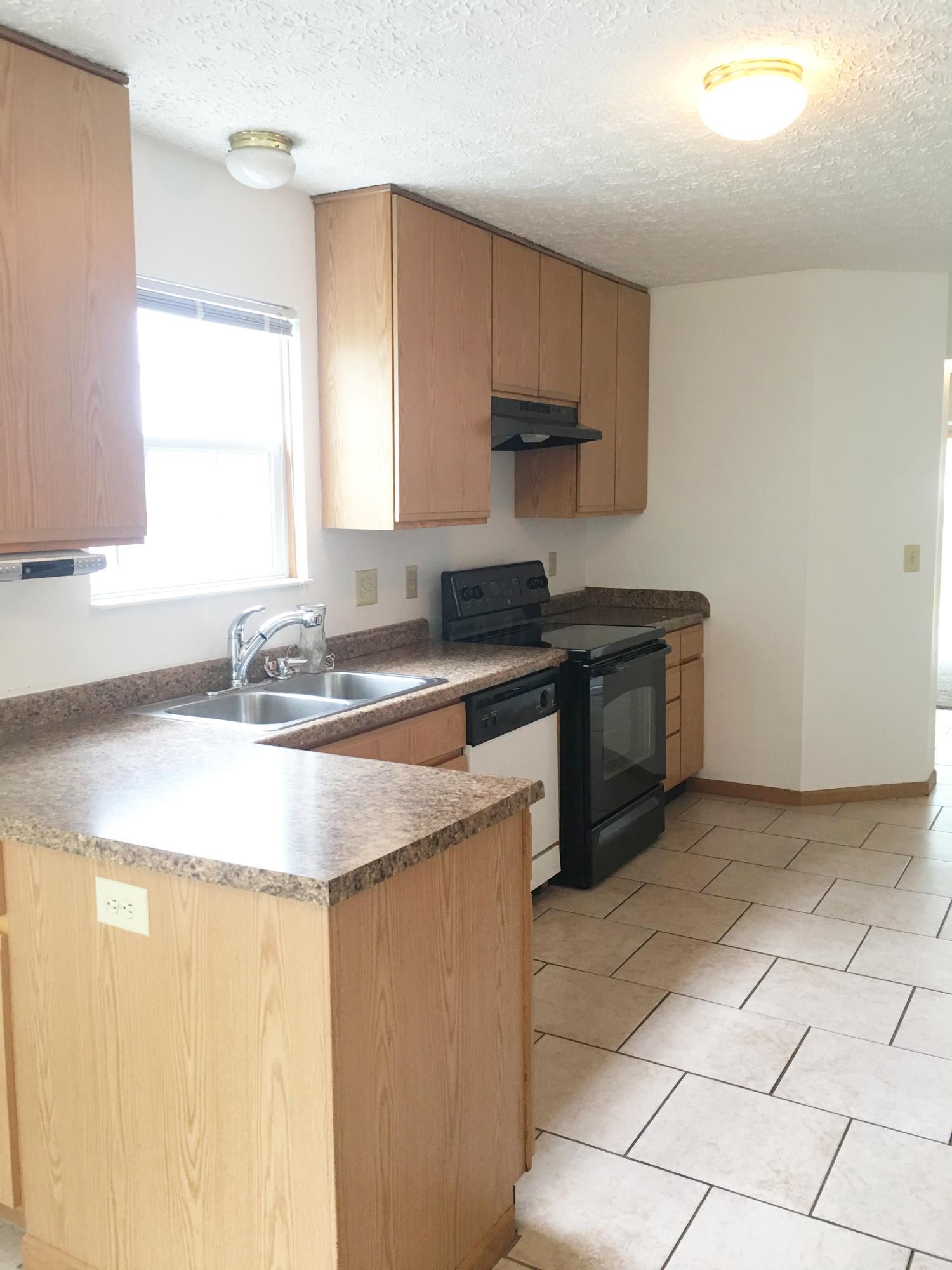 2219 Margo Road Columbus, OH 43229 - Photo 5 of 17 Gallery Image 5
