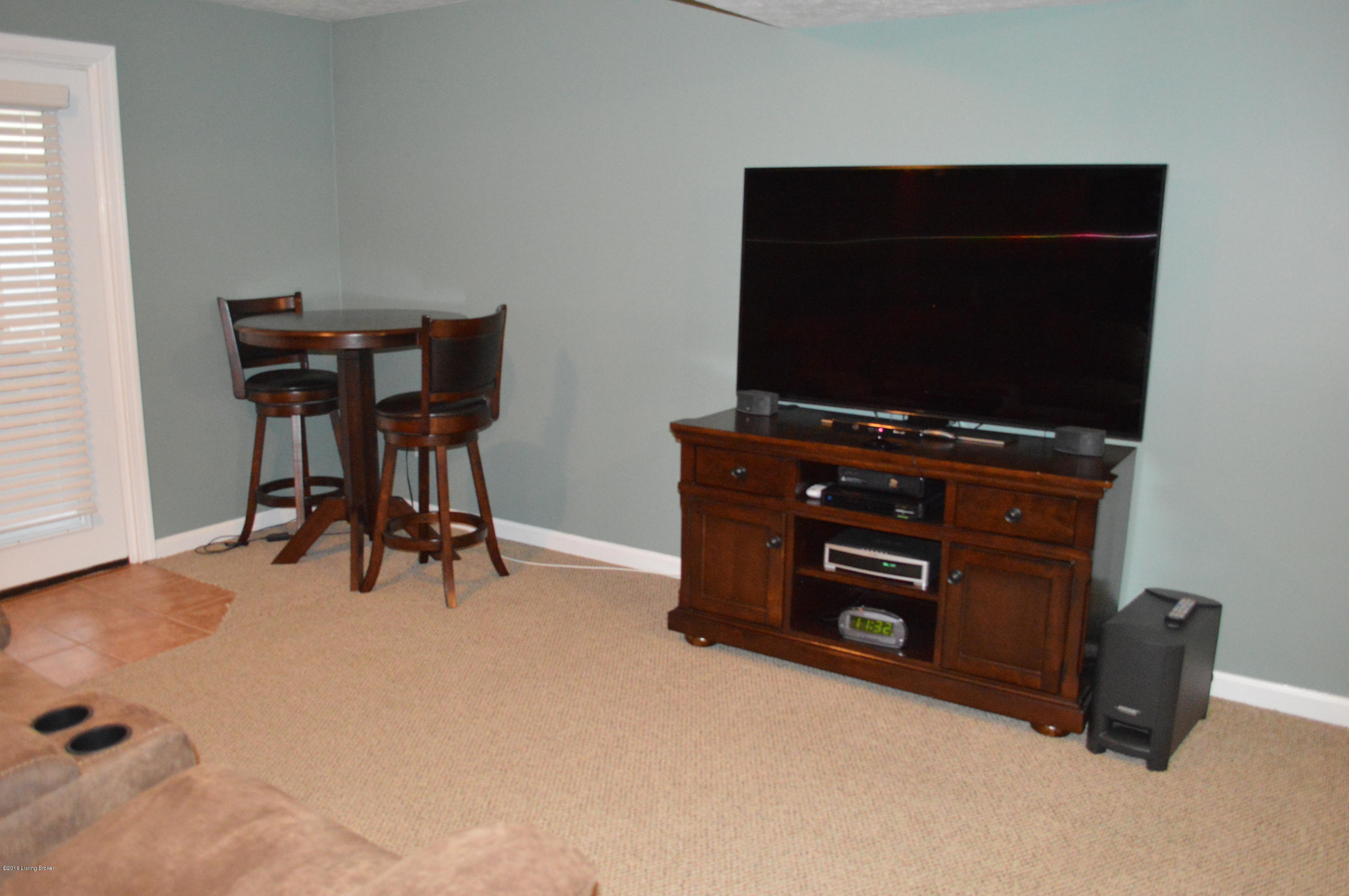 3613 Cutler Road Louisville, KY 40219 - Photo 18 of 25 Family room