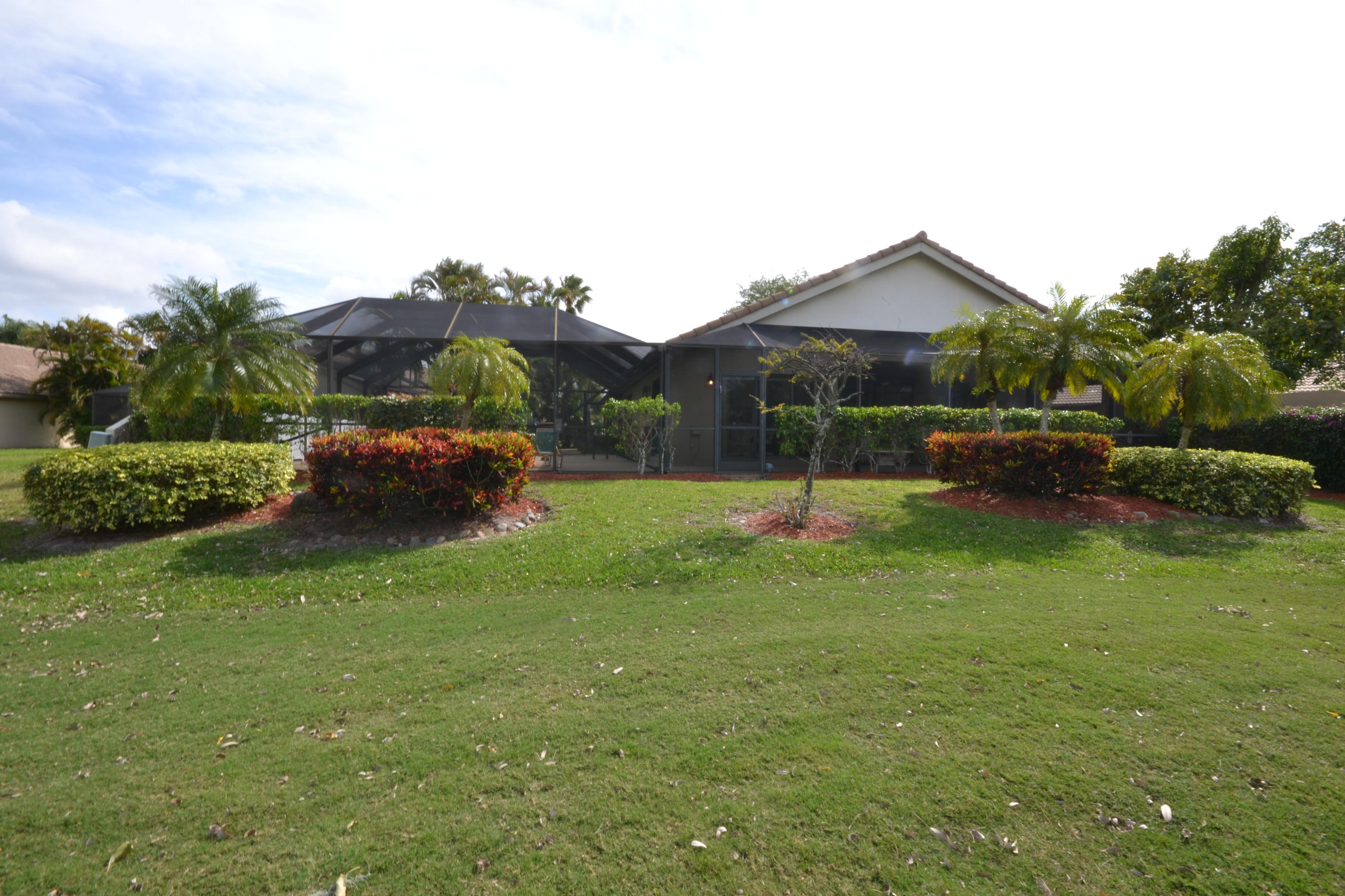 11147 Highland Circle Boca Raton, FL 33428 - Photo 21 of 37 Back - Beautiful oversized lot