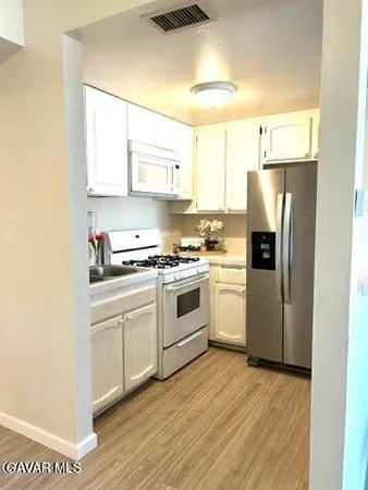 $299,995 | 38710 10th Street East, Unit 12, Palmdale, CA 93550