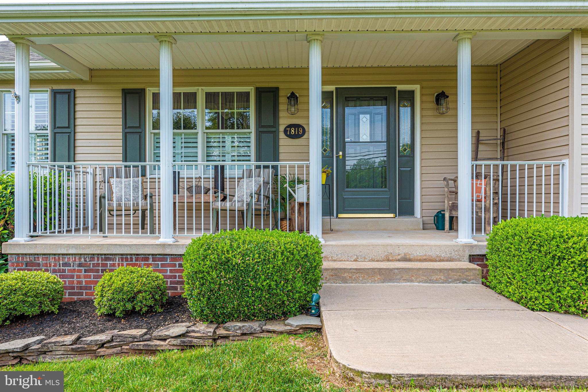 7819 Rocky Ridge Road Thurmont, MD 21788 - Photo 4 of 62 Front Porch