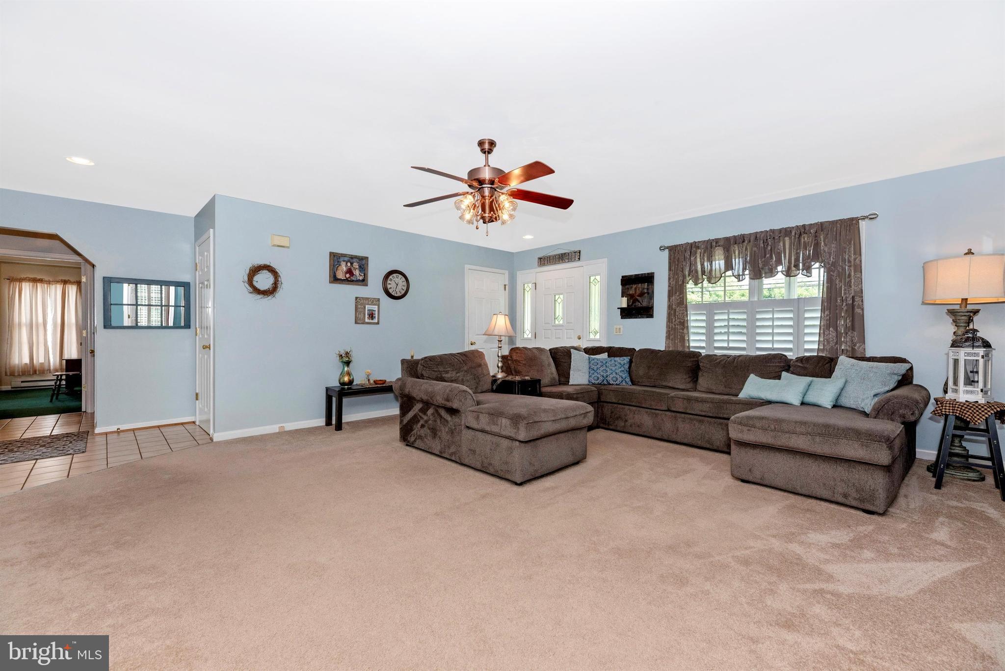 7819 Rocky Ridge Road Thurmont, MD 21788 - Photo 8 of 62 Living Room