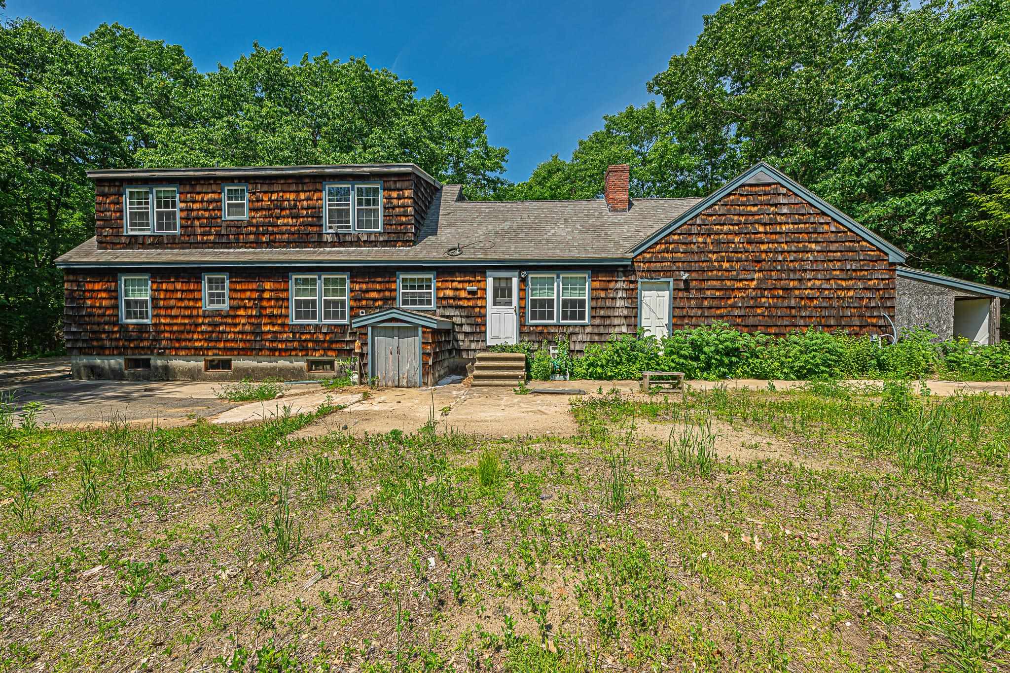 7 Squamscott Road Stratham, NH 03885 - Photo 3 of 46