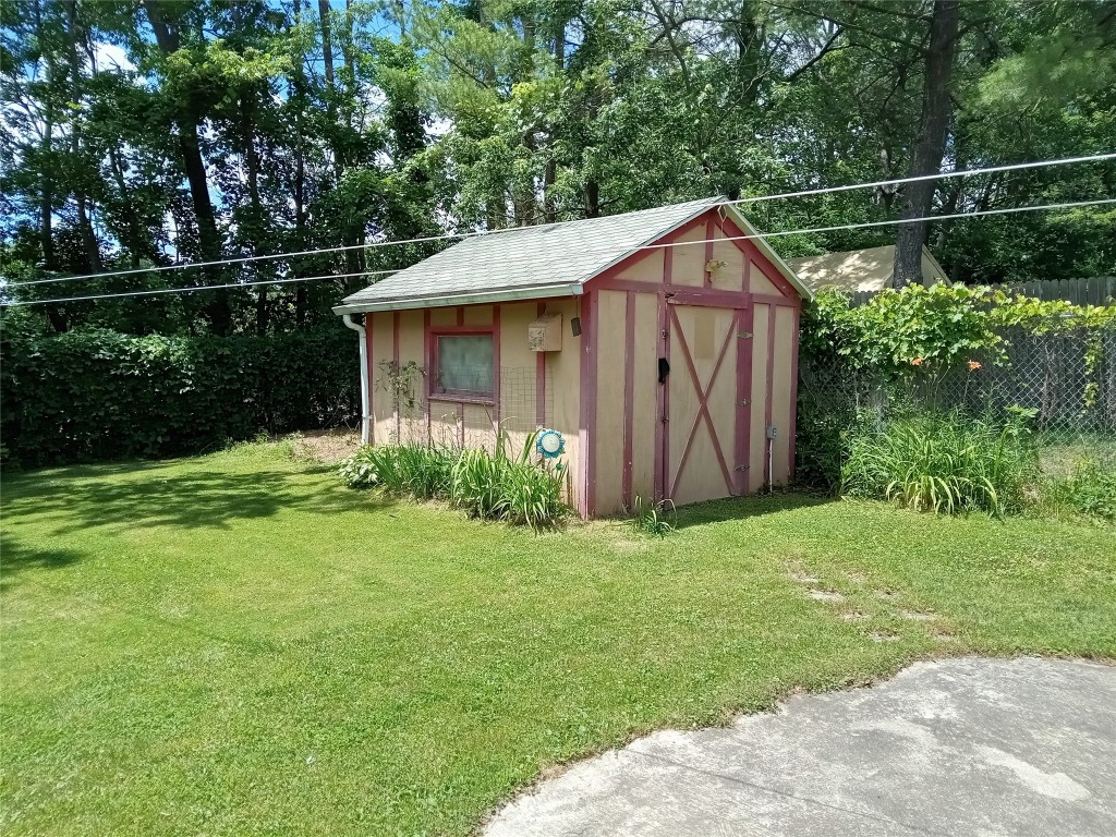 9 Beechknoll Road Binghamton, NY 13903 - Photo 12 of 20 Gallery Image 12