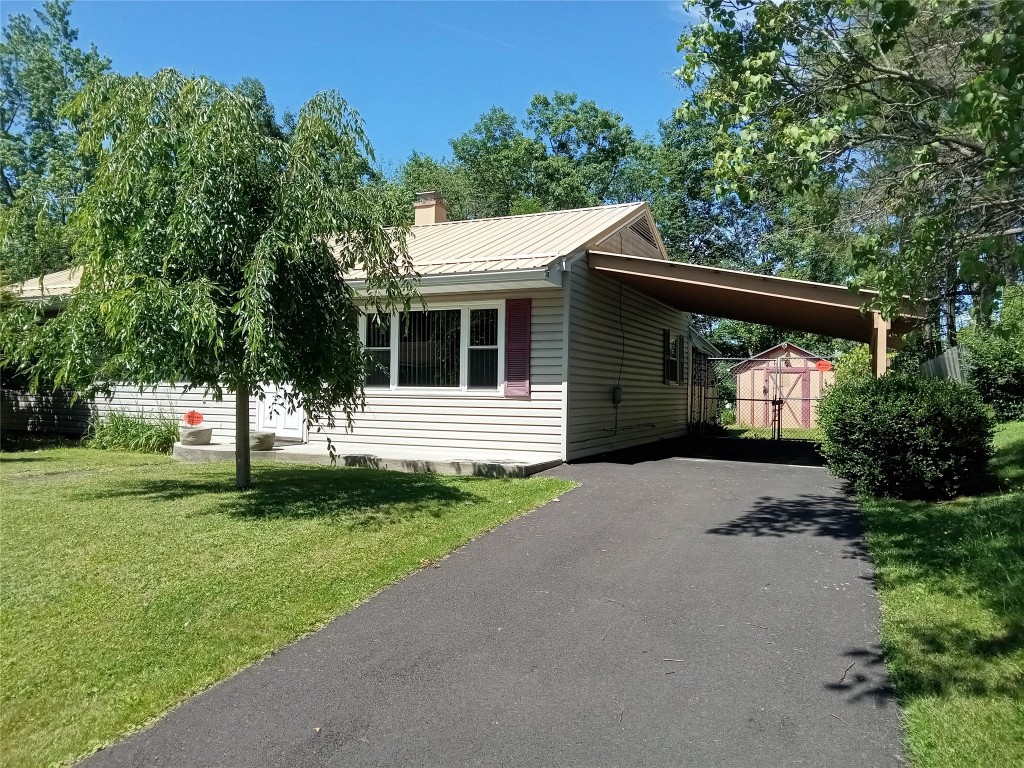 9 Beechknoll Road Binghamton, NY 13903 - Photo 2 of 20 Gallery Image 2