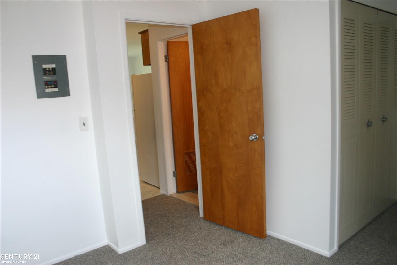 29482 Hoover Road, Unit 54 Warren, MI 48093 - Photo 10 of 18