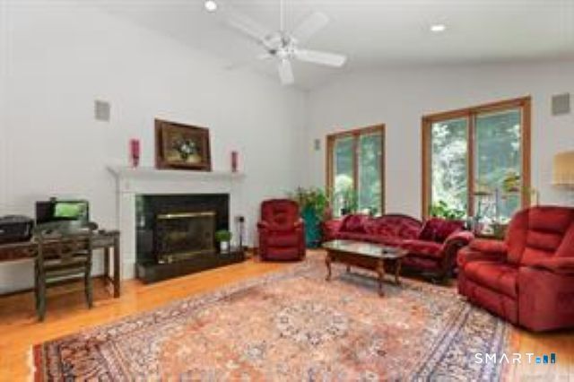 29 Pease Road Woodbridge, CT 06525 - Photo 15 of 19