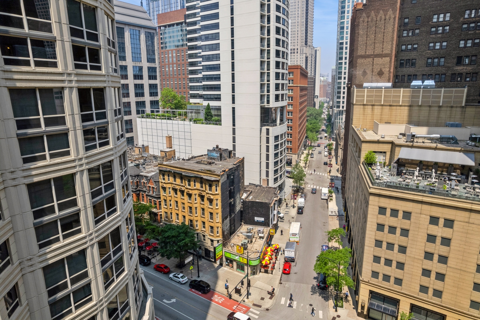 58 East Chicago Avenue Chicago, IL 60611 - Photo 19 of 27 a city view with tall buildings