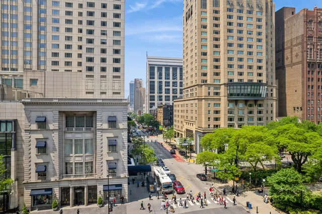 $18,747,747 | 58 East Chicago Avenue, Chicago, IL 60611