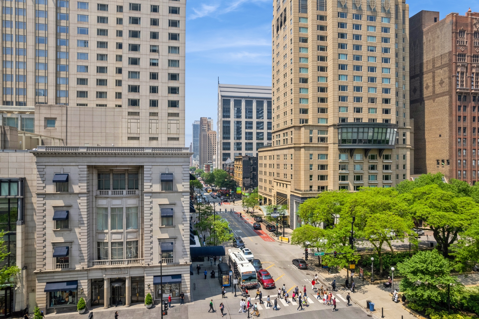58 East Chicago Avenue Chicago, IL 60611 - Photo 25 of 27 front view of a building