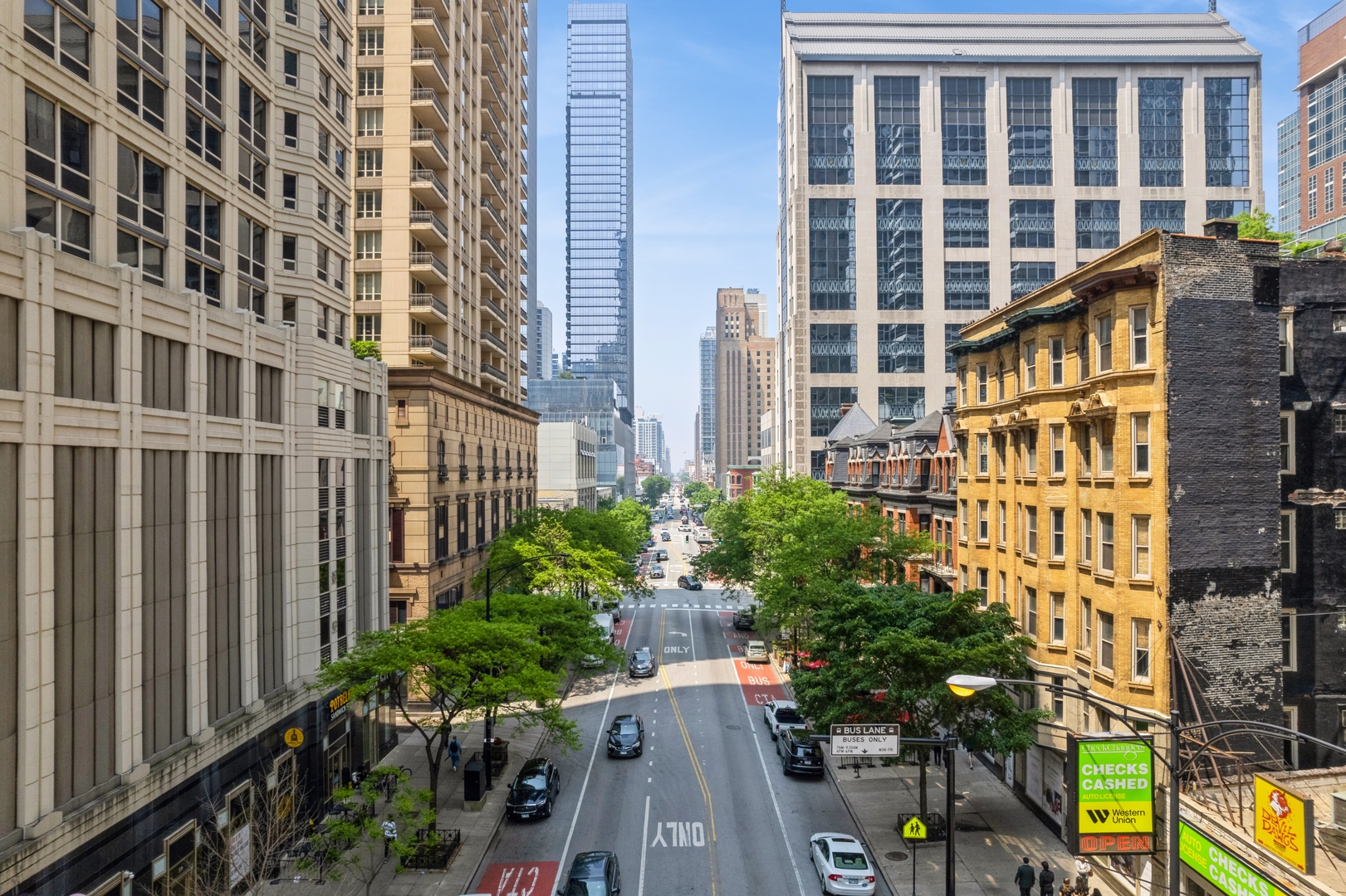 58 East Chicago Avenue Chicago, IL 60611 - Photo 8 of 27 front view of a large building