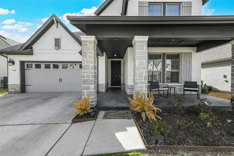 a view of house with patio