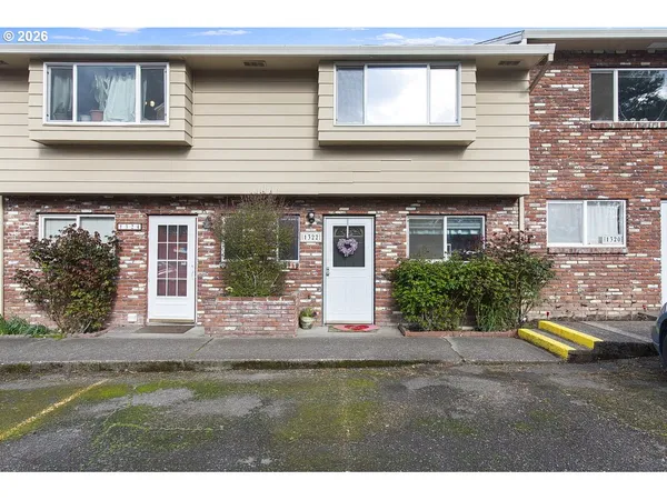 $225,000 | 1322 Northeast Hogan Drive, Gresham, OR 97030