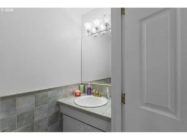 $225,000 | 1322 Northeast Hogan Drive, Gresham, OR 97030