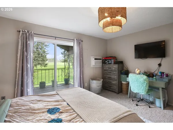 $225,000 | 1322 Northeast Hogan Drive, Gresham, OR 97030