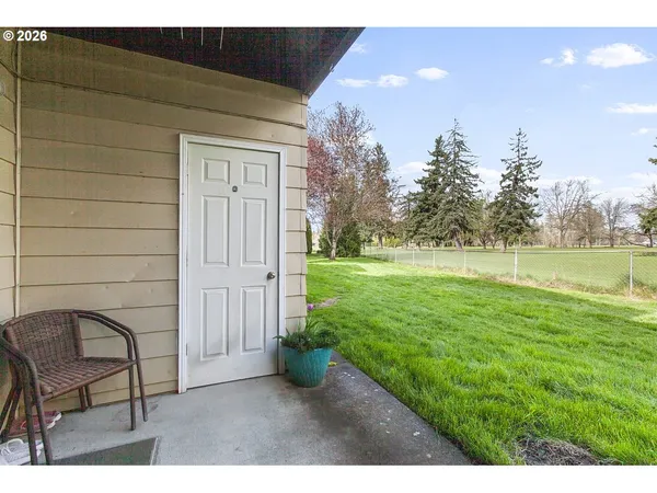 $225,000 | 1322 Northeast Hogan Drive, Gresham, OR 97030