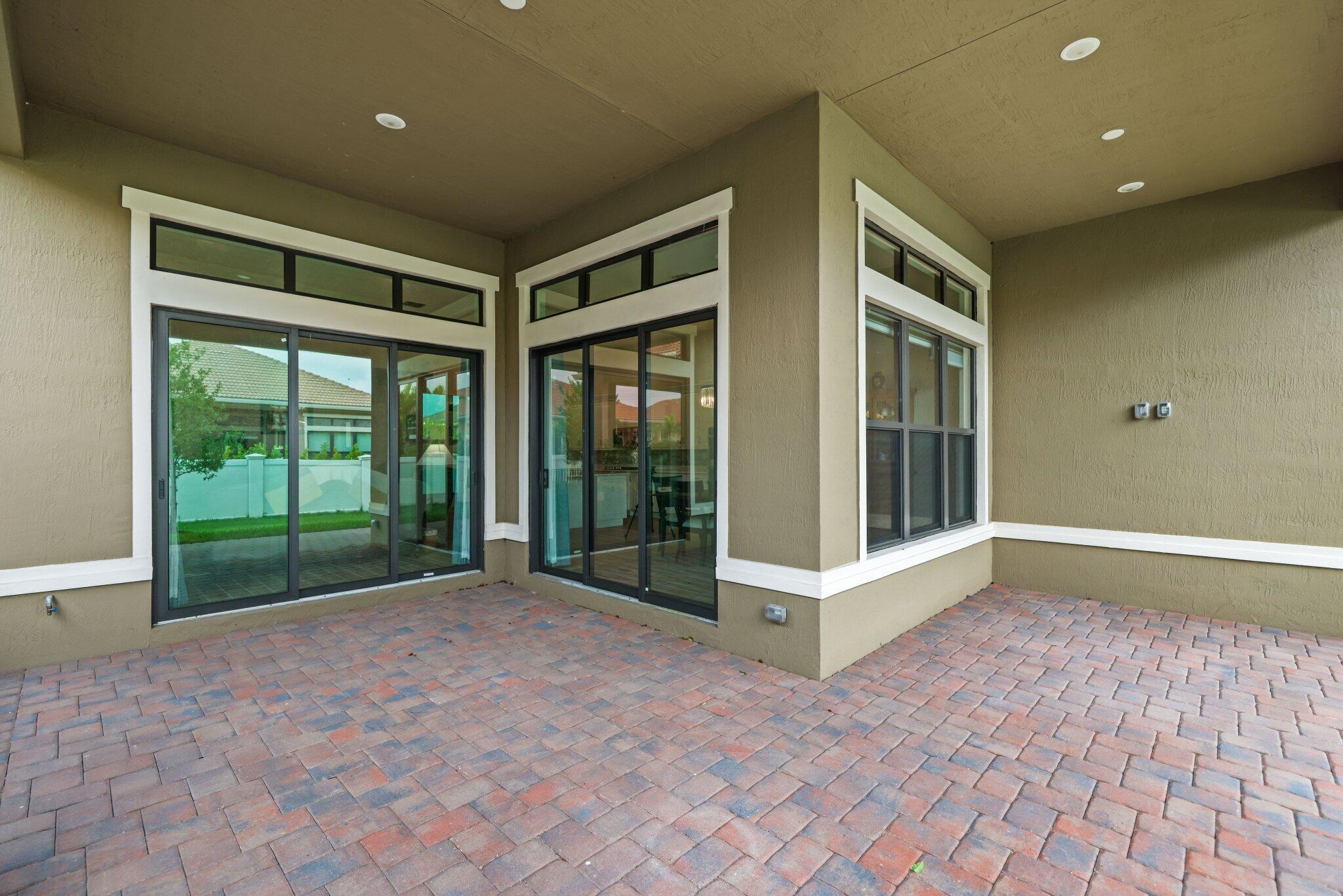 8887 Leon Circle Parkland, FL 33076 - Photo 28 of 54 8887 Leon Circle West - 37.jpg-SMALL