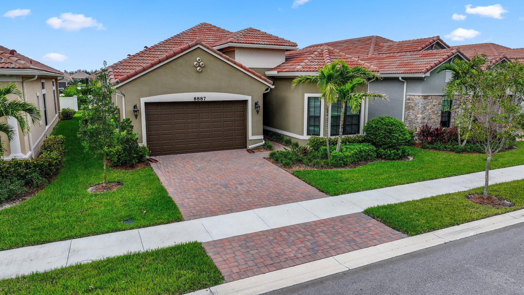 8887 Leon Circle Parkland, FL 33076 - Photo 32 of 54 8887 Leon Circle West - 44.jpg-SMALL