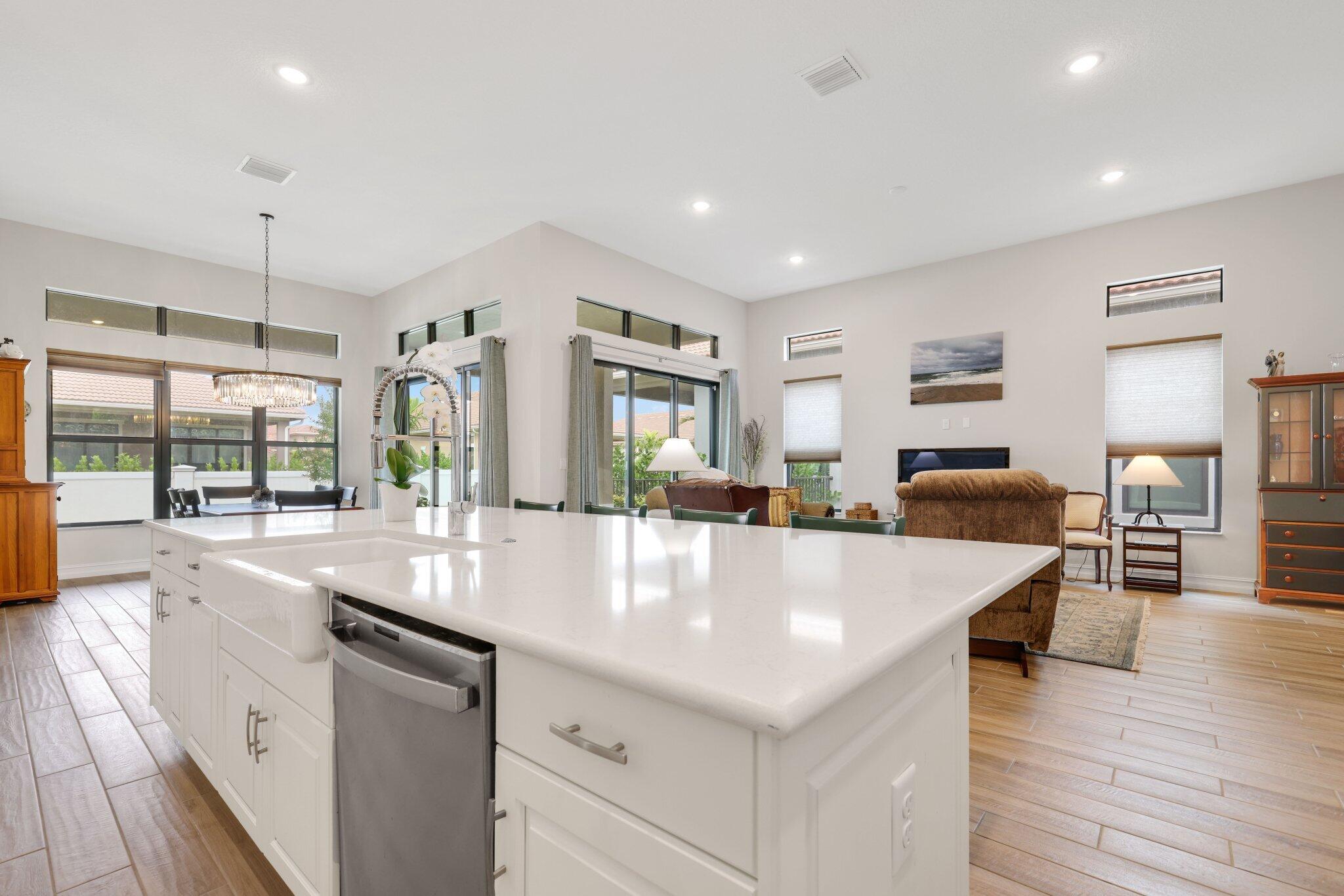 8887 Leon Circle Parkland, FL 33076 - Photo 10 of 54 8887 Leon Circle West - 26.jpg-SMALL