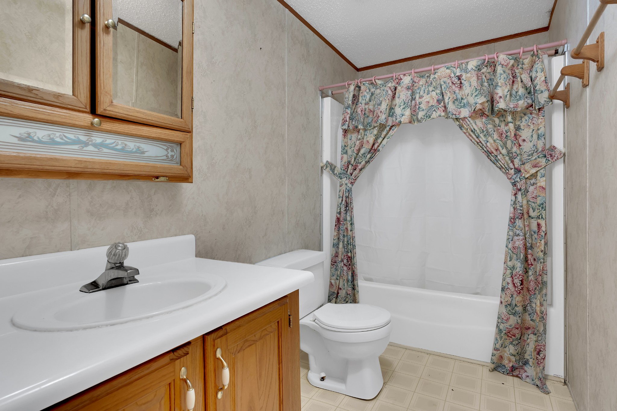 2635 Pete Sain Road Manchester, TN 37355 - Photo 13 of 52 a bathroom with a sink and toilet