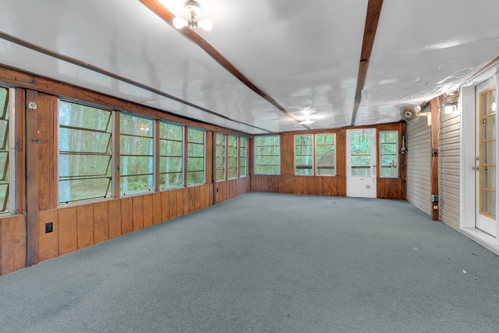 2635 Pete Sain Road Manchester, TN 37355 - Photo 38 of 52 a view of an empty room with a balcony