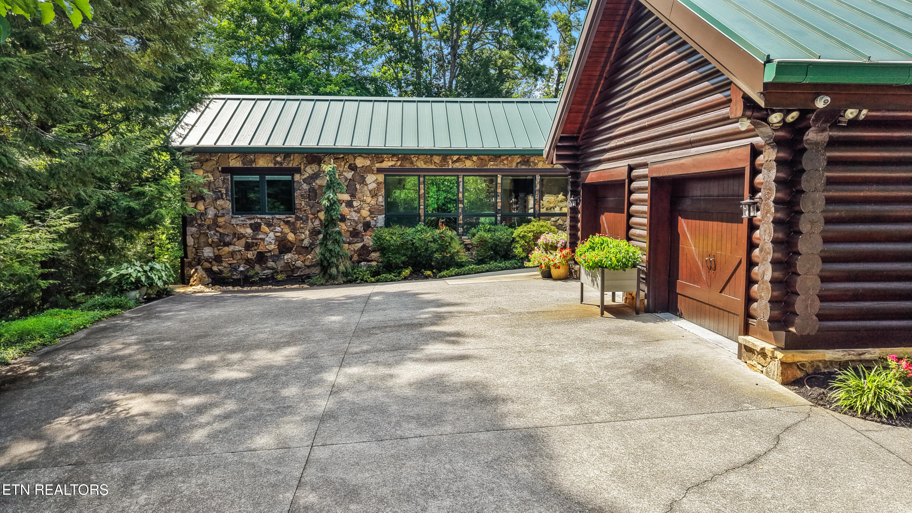 524 Laurel Road Townsend, TN 37882 - Photo 6 of 60 DJI_20260731161758_0180_D-2