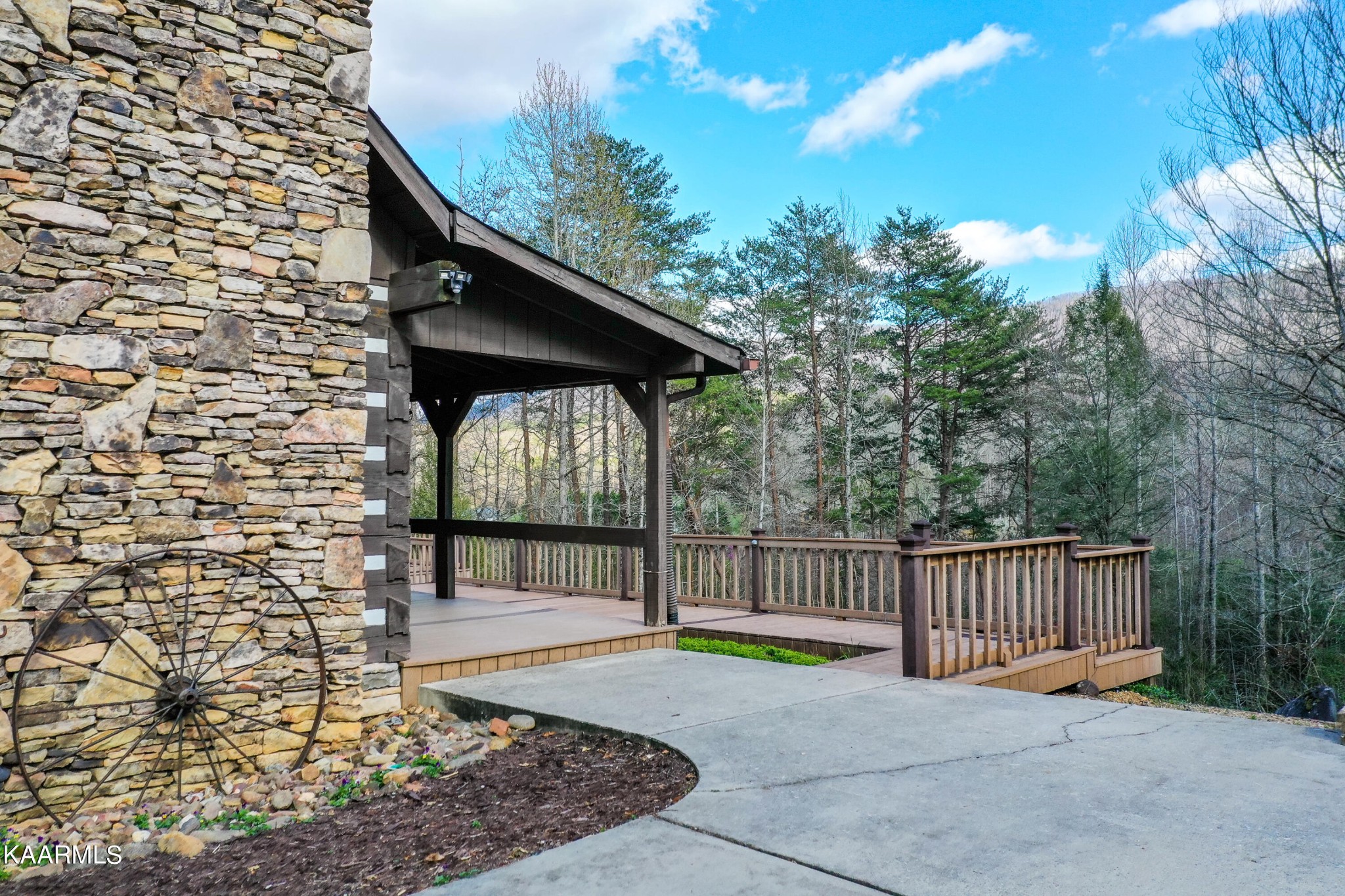 1937 Jericho Road Maryville, TN 37803 - Photo 8 of 37 Gallery Image 8