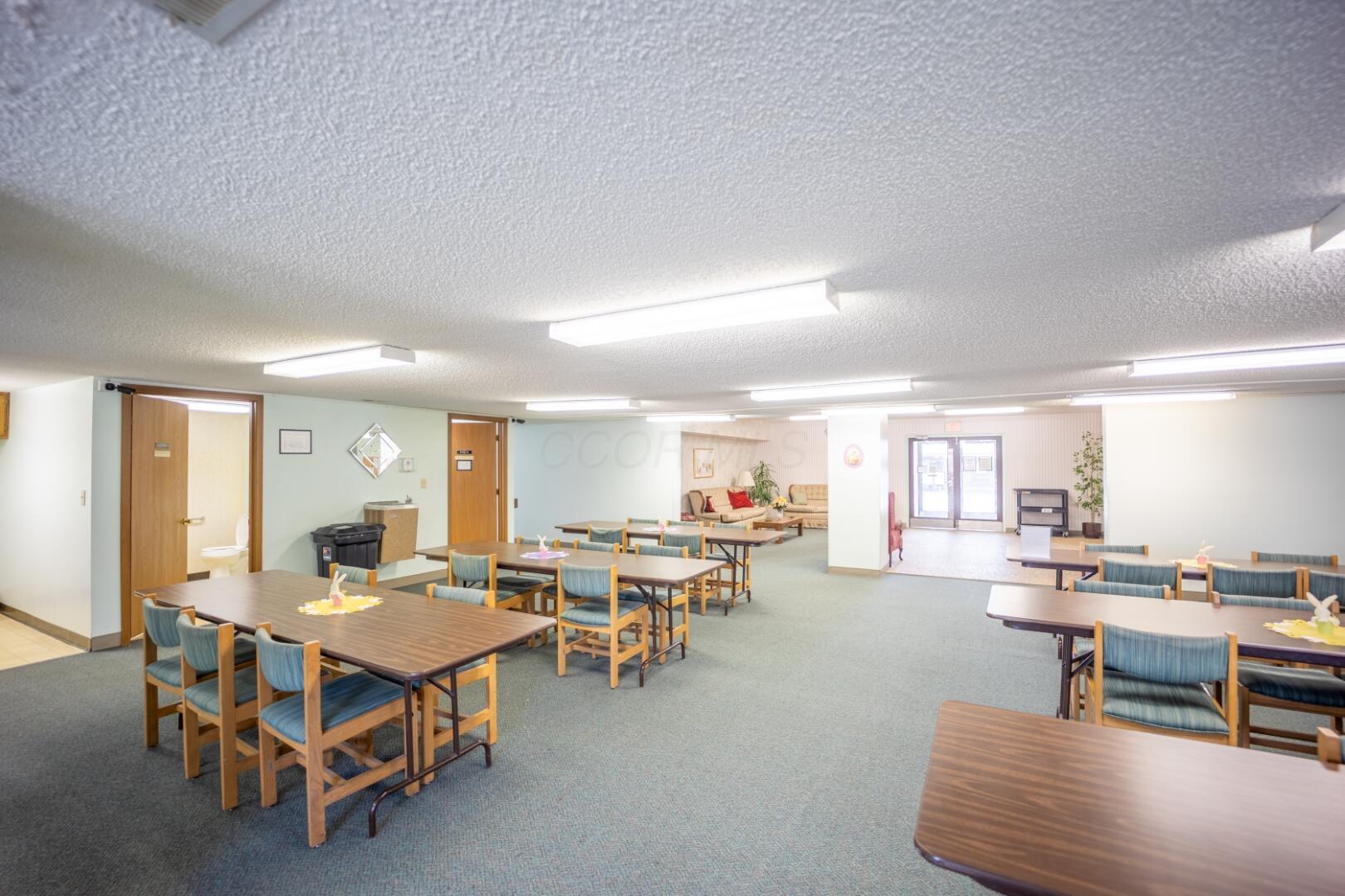 4143 Karl Road, Unit 114 Columbus, OH 43224 - Photo 28 of 38 _CP_4580-HDR (Large)