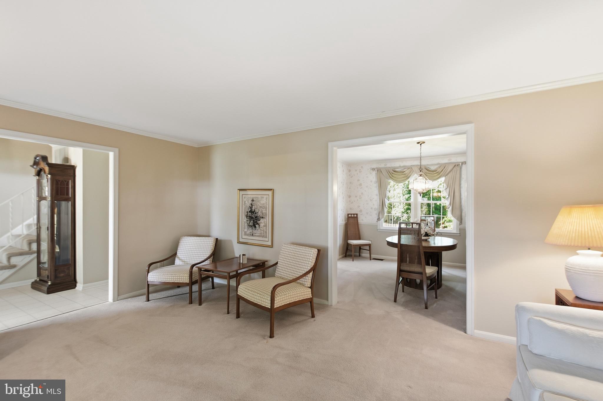 9385 Saddlemount Court Springfield, VA 22153 - Photo 11 of 51 Living/Dining Room