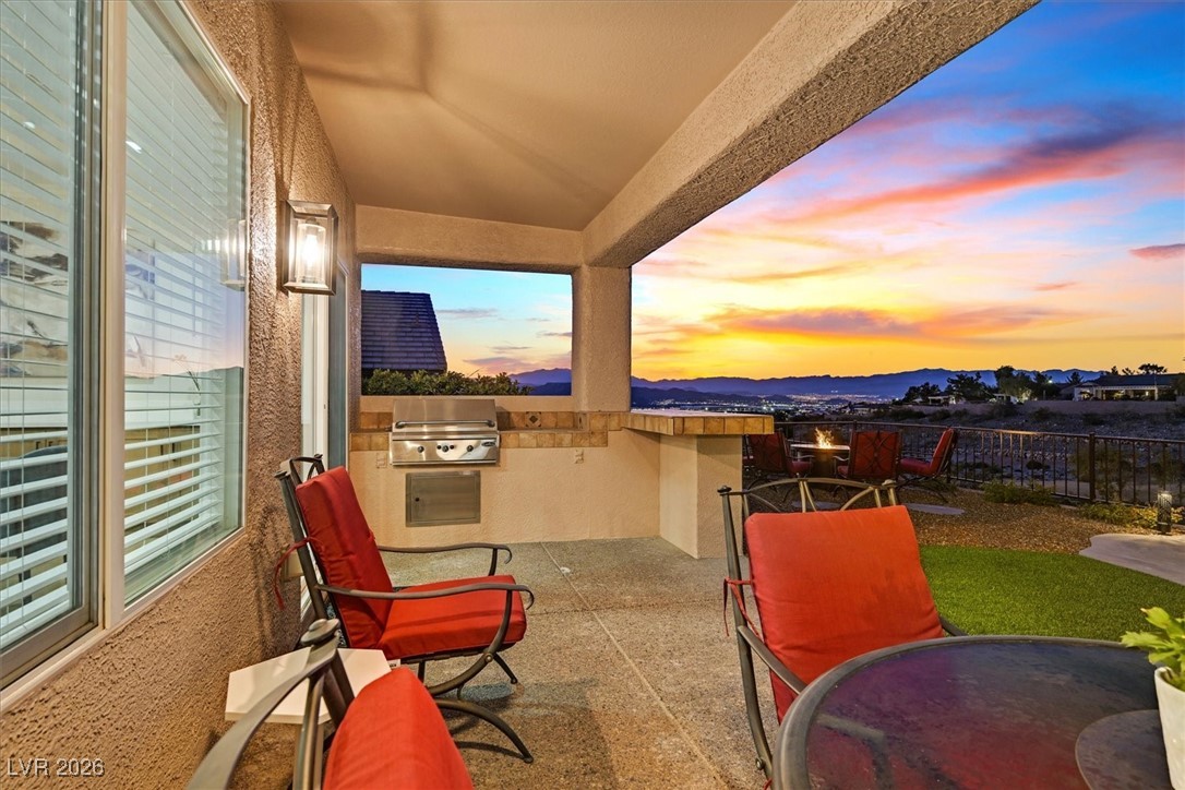 2446 Hardin Ridge Drive Henderson, NV 89052 - Photo 59 of 88 Outdoor Kitchen