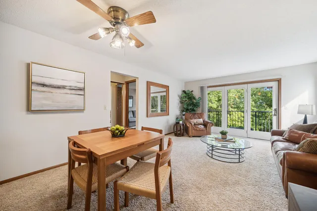 $173,900 | 369 Belvidere Street East, Unit 369B, St. Paul, MN 55107