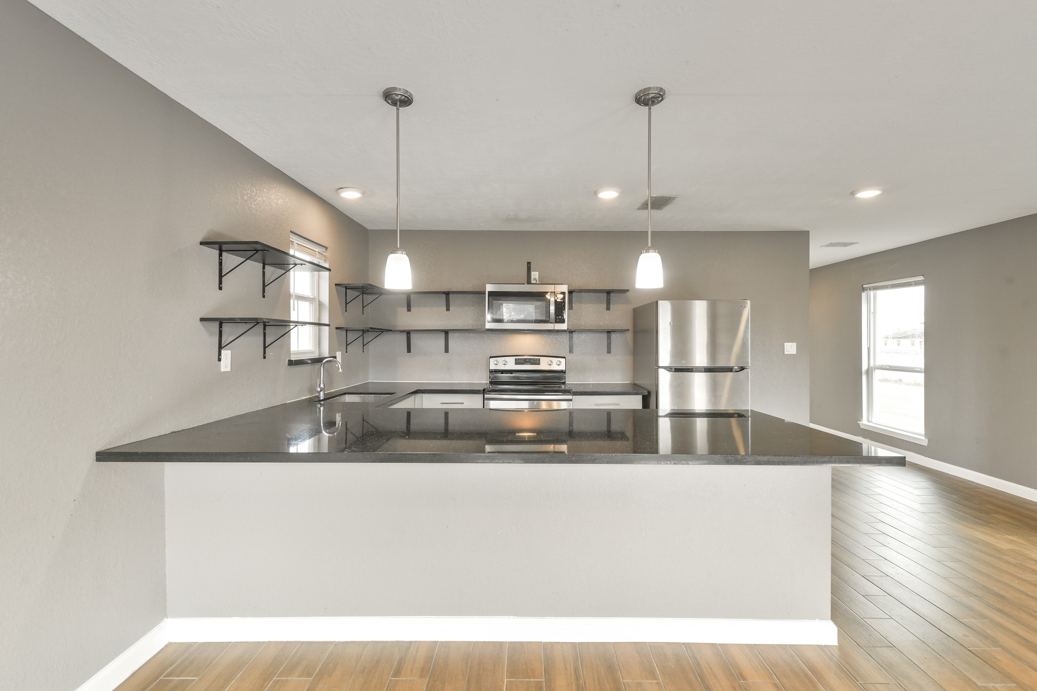 1210 Airline North Rosharon, TX 77583 - Photo 11 of 20 kitchen