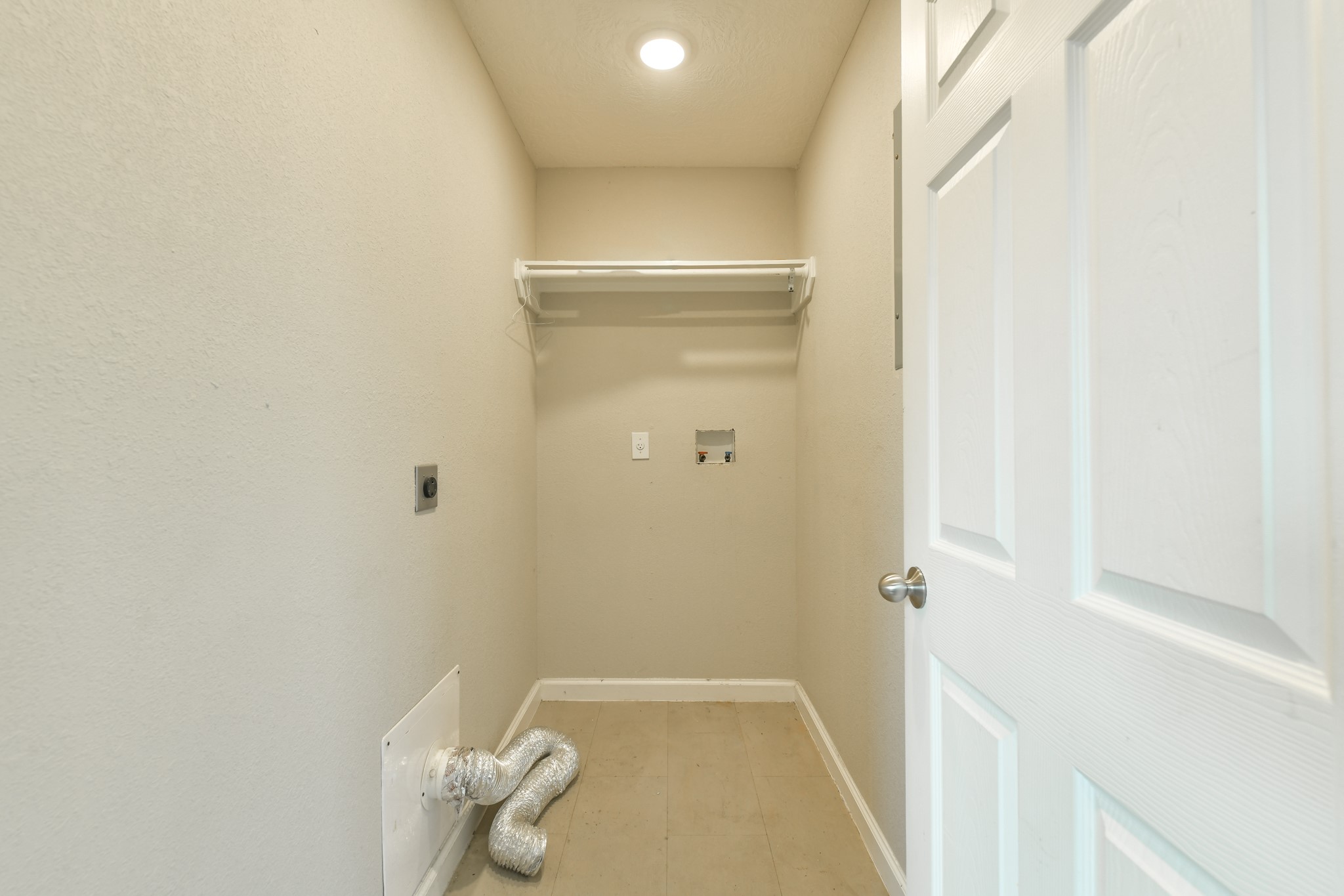 1210 Airline North Rosharon, TX 77583 - Photo 20 of 20 Laundry Room