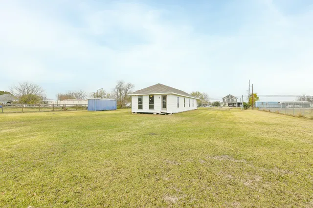 $1,625 | 1210 Airline North, Rosharon, TX 77583
